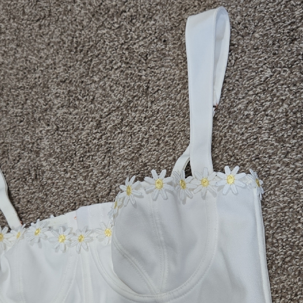 Out From Under Gillian Daisy Applique Corset Bra Top Size Small - Picture 4 of 6